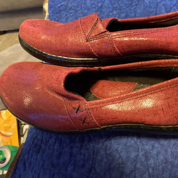 b.o.c maroon shimmer shoes size 11, worn once - Picture 3 of 6